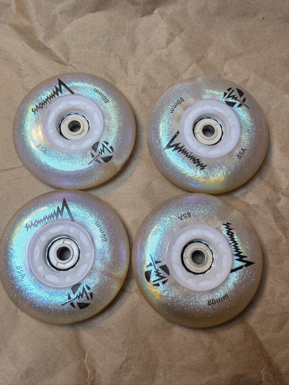 Luminous LED inline rollerblade light up wheels, 80mm/85A in glitter silver